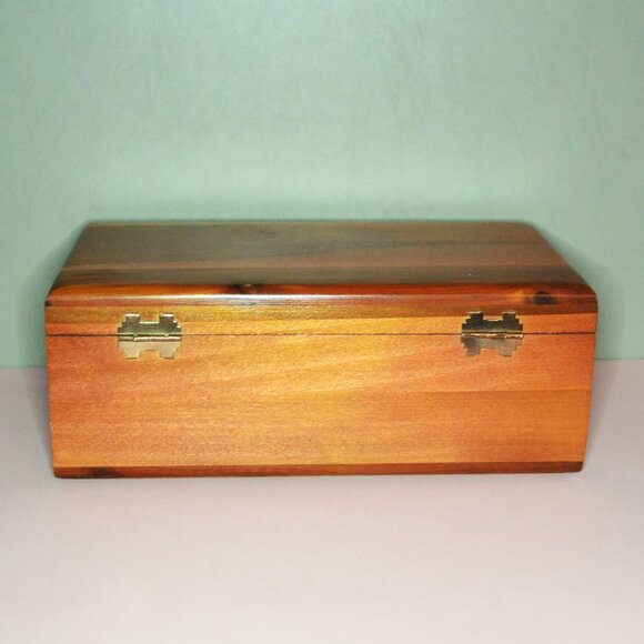 Lane Dresser Top Trinket/Small Items Storage Box Cedar Furniture Store Promo - Picture 4 of 11